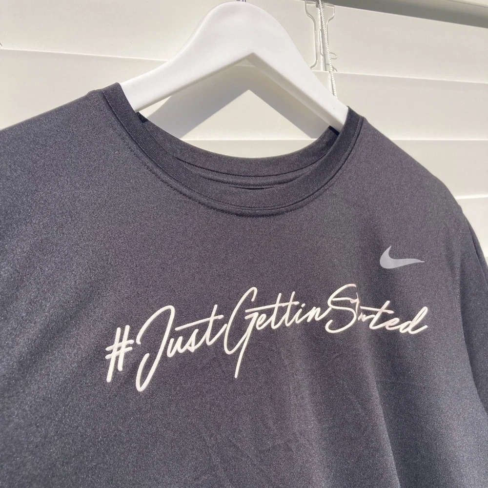 NIKE Just Getting Started Short Sleeve Dri-FIT T-Shirt - XL